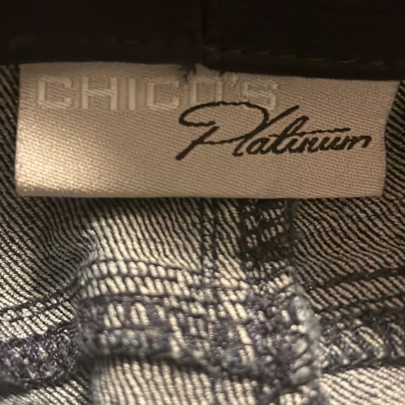💎 Chico Platinum jean pants, Size 25 short - Picture 4 of 8